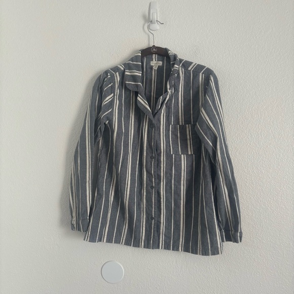 Garnet Hill Other - Garnet Hill Women's Size XS Blue Stripe Flannel Long Sleeve Button Pajama Top